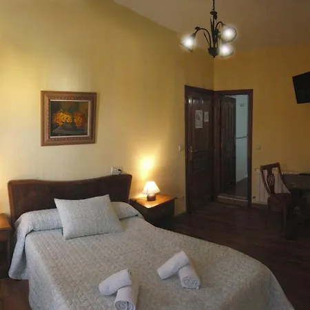 Plaza Del Ayuntamiento 4*