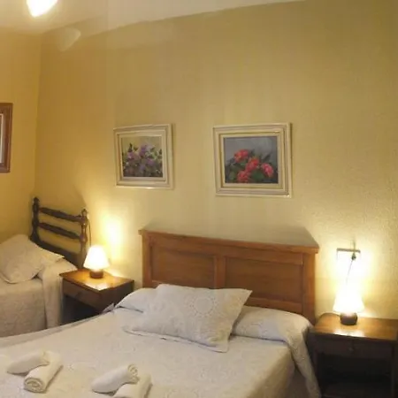 Pensión Plaza Del Ayuntamiento 3*