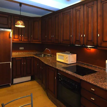 Plaza Del Ayuntamiento Gasthuis 4*