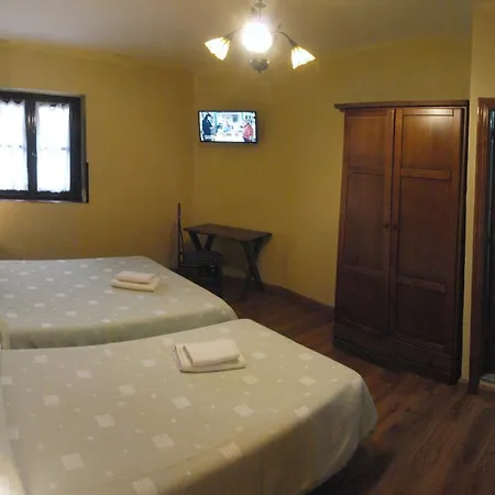 Plaza Del Ayuntamiento Maison d'hôtes Onís