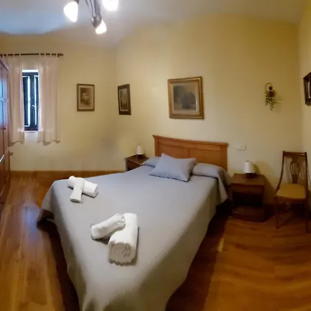 Plaza Del Ayuntamiento 4* Onís