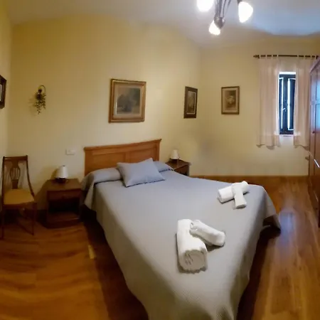 Plaza Del Ayuntamiento Gasthuis 4*