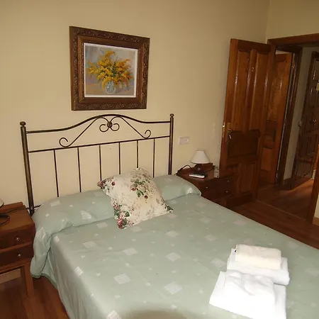 Plaza Del Ayuntamiento 4*