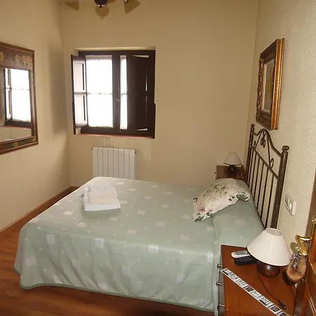 Plaza Del Ayuntamiento 4*